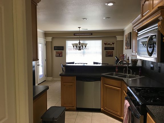 2nd image of 1518 Pheasant Cir