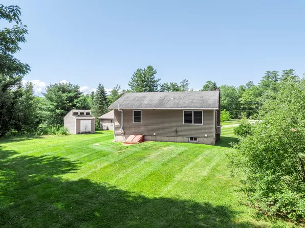 2461 Essex Street, Orono, ME 04473