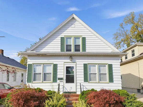 2110 Blake AVENUE, Racine, WI 53404