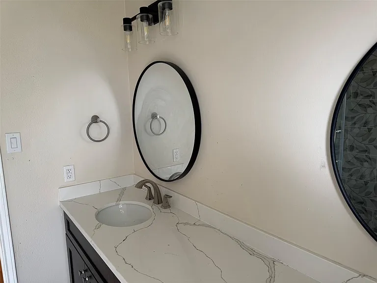 13123 Chipman Glen Dr — Photo 16