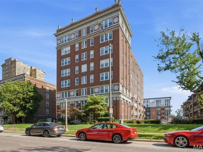 5330 Pershing Ave APT 805, Saint Louis, MO, 63112