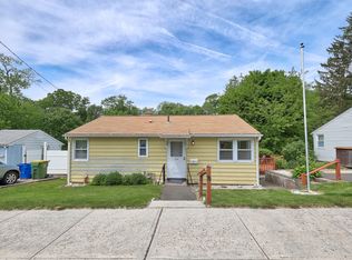 35 Brookview Ave, Waterbury, CT 06706