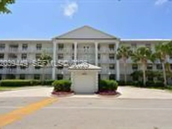 3630 Whitehall Dr APT 104, West Palm Beach, FL 33401
