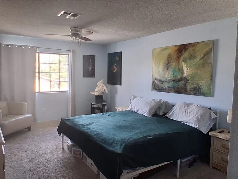 121 Logansberry Ln — Photo 26