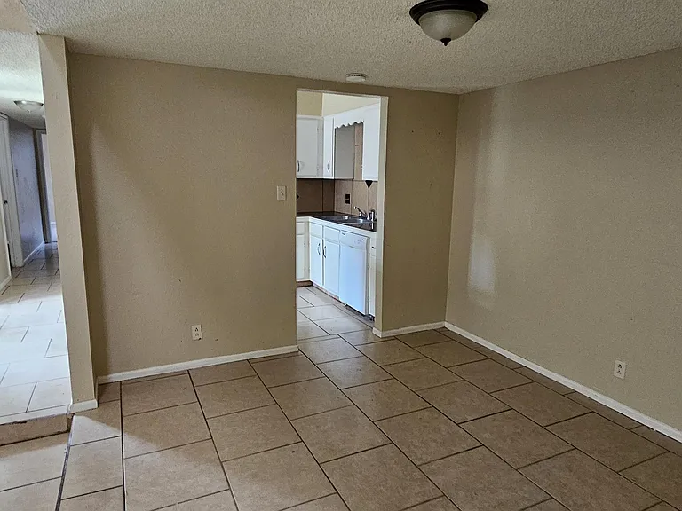 4229 Siesta Ln — Photo 10