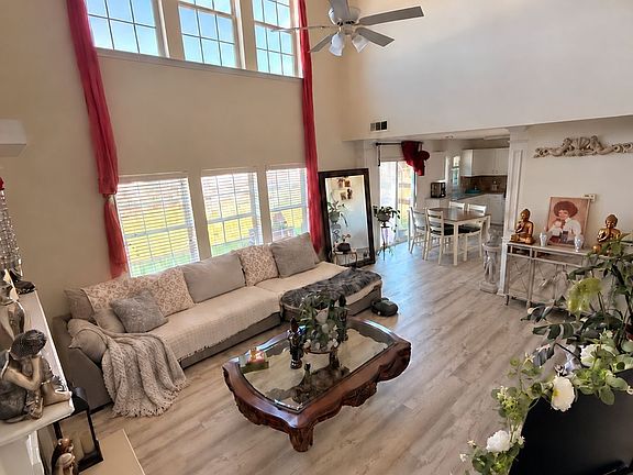 3rd image of 2136 Pine View Trl