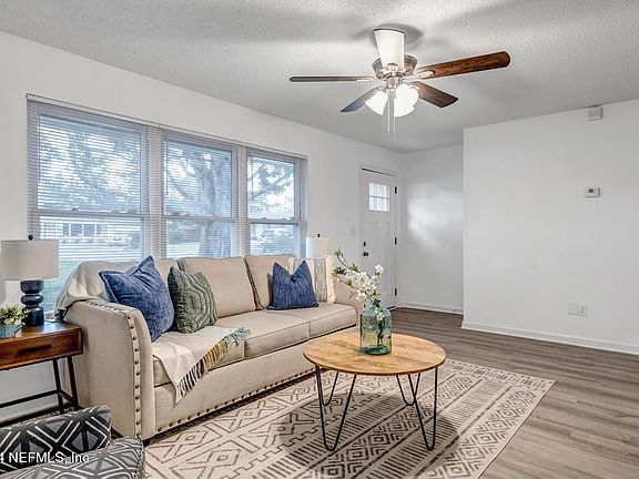 5th image of 7531 COLLINS Court