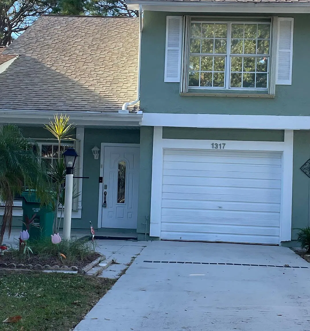 3 bed, 2.5 bath, 1443 sqft, $2,200 — Photo 2