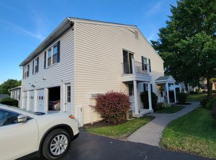 25 Eagle Ln, Fairport, NY 14450