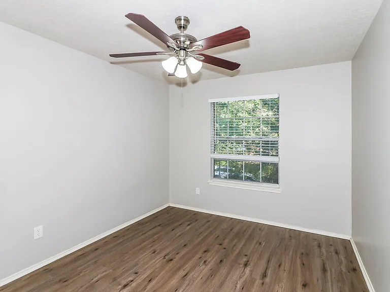 8310 Woodland Willows Dr — Photo 12