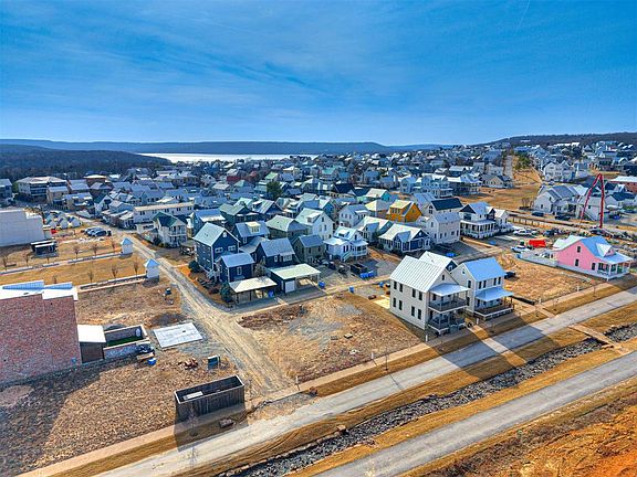 5th image of 49 Church Rd #13