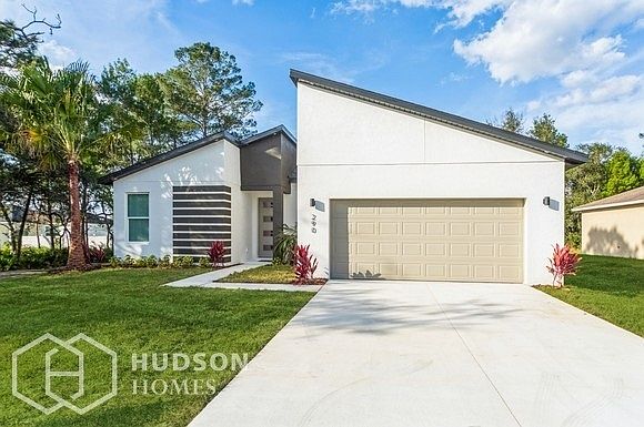 1st image of 290 Elm Ct