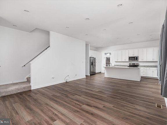 4th image of 86 Cilantro Ln