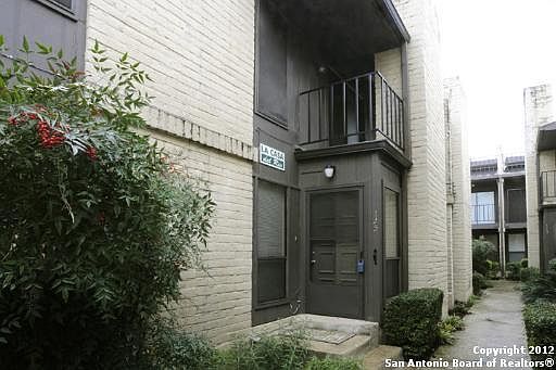 1st image of 125 Edgewater Terrace #2