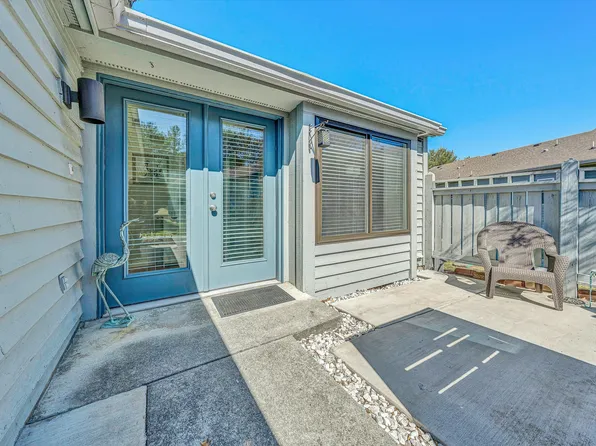 2434 Post Oak Rd, Salem, VA 24153