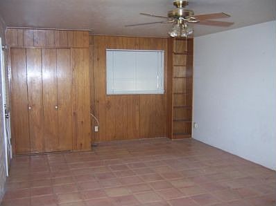 5th image of 2751 W Meadowbrook Ave