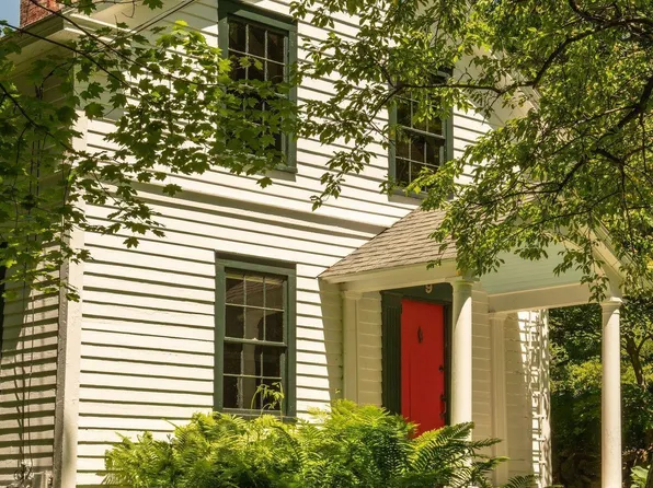 9 Yale Hill Rd, Stockbridge, MA 01262