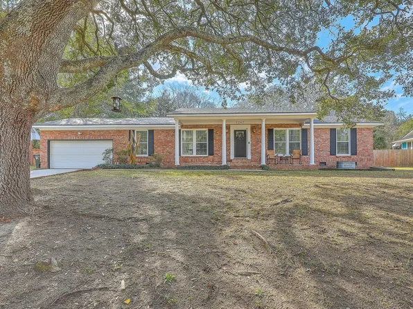 1247 Oakcrest Dr, Charleston, SC 29412