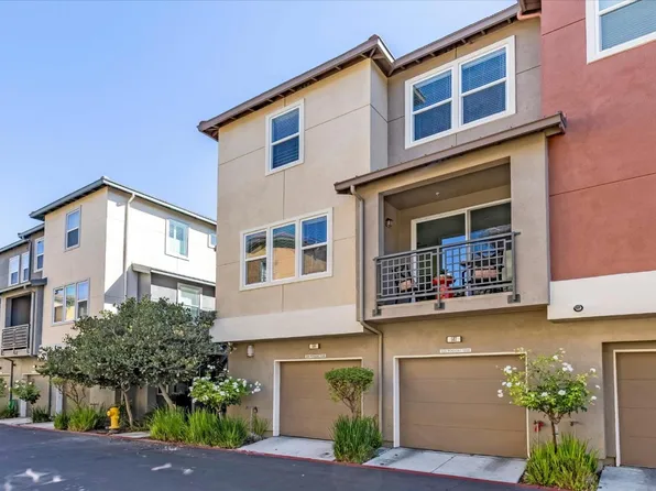 584 San Posadas Trl #100, Sunnyvale, CA 94085