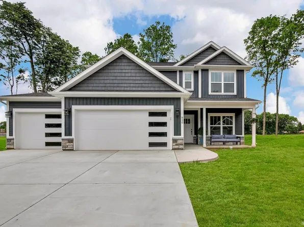 820 Hackberry Ct, Frankfort, IN 46041