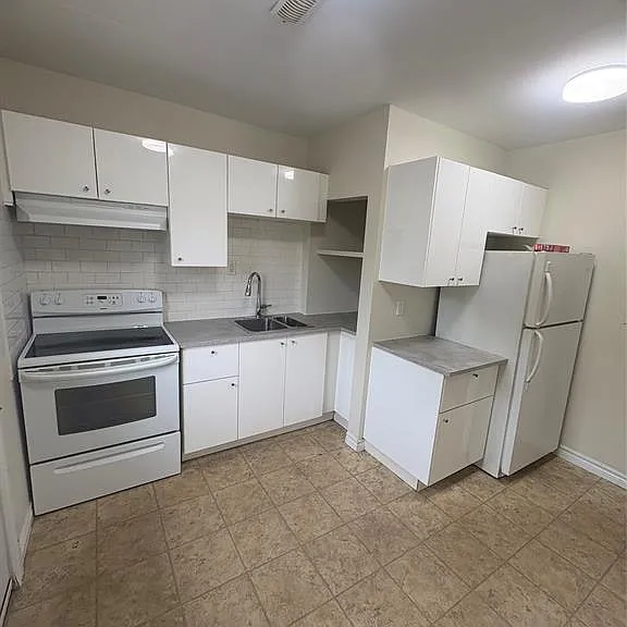 853 Pillette Rd #2 — Photo 6