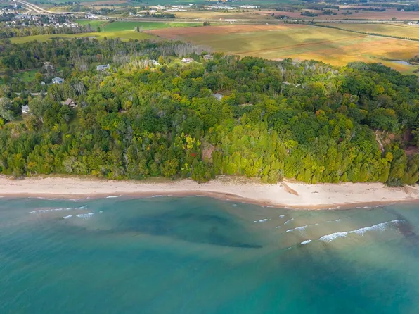 Lt10 East NORPORT DRIVE, Port Washington, WI 53074
