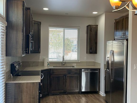3rd image of 61565 Alstrup Rd