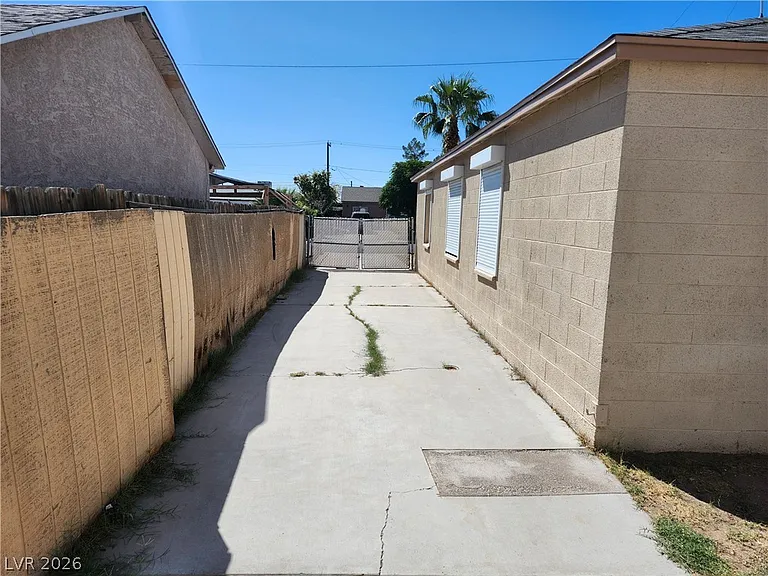 4624 Evergreen Pl — Photo 34