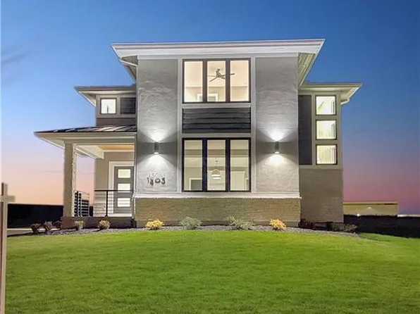 1303 Larson Ave, Warrensburg, MO 64093