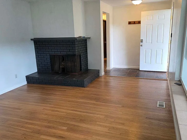216 Jericho Ave NE — Photo 21