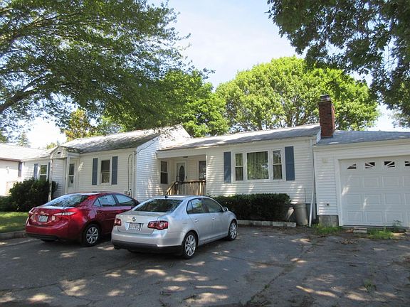 Well manicured, plenty of off street parking
