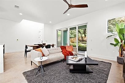 5th image of 3100 S 5th St Unit 1-1-1