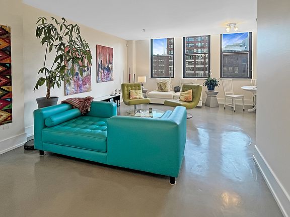 3rd image of 680 S Federal St APT 702