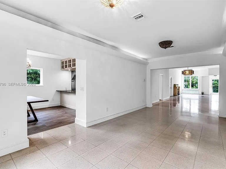 1232 Lenox Ave — Photo 18