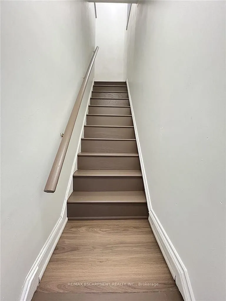 2 bed, $1,550 — Photo 2