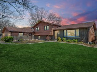 45 W Shore Dr, Grayslake, IL 60030