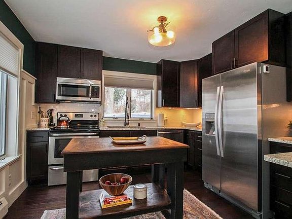 Kitchen with island