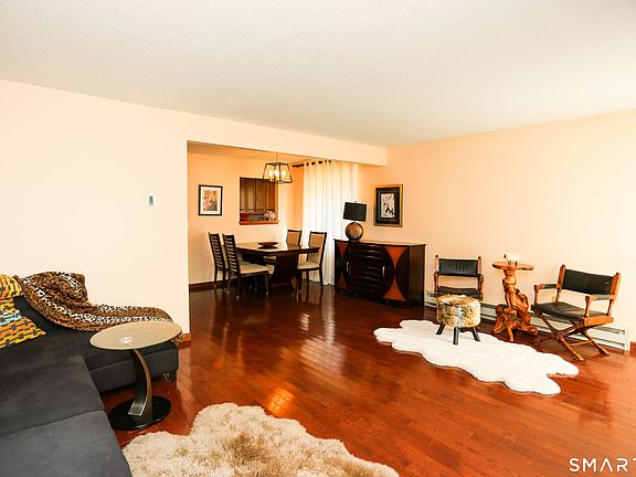 5th image of 19 Woodway Road #16