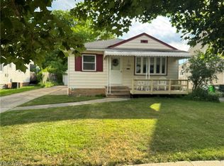 1322 Caryl Dr, Bedford, OH 44146
