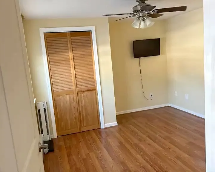 109 Belmont Dr SW #1 — Photo 1
