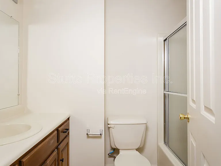 Creekside Apartments — Photo 29