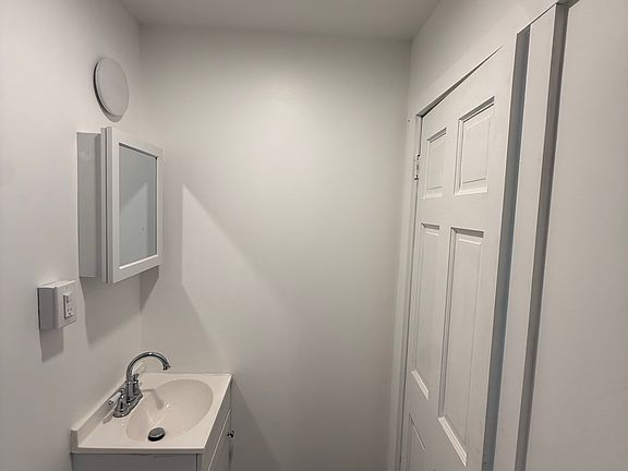 3rd image of 1220 Spruce St