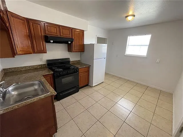 2431 Octavia Dr — Photo 10