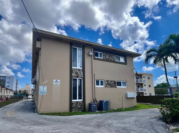 225 SW 18th Avenue, Miami, FL 33135