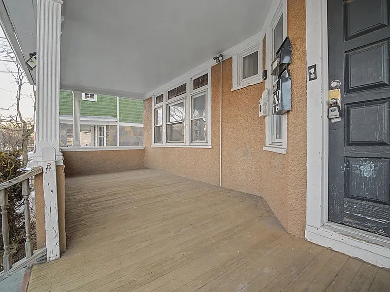 1872 North Ave #3 — Photo 3