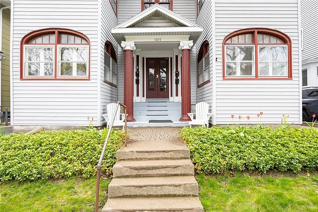 3 bed, 1600 sqft, $1,800 — Photo 3