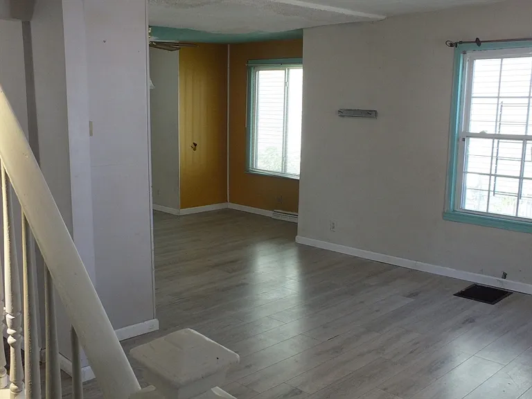 241 Tyler St — Photo 12