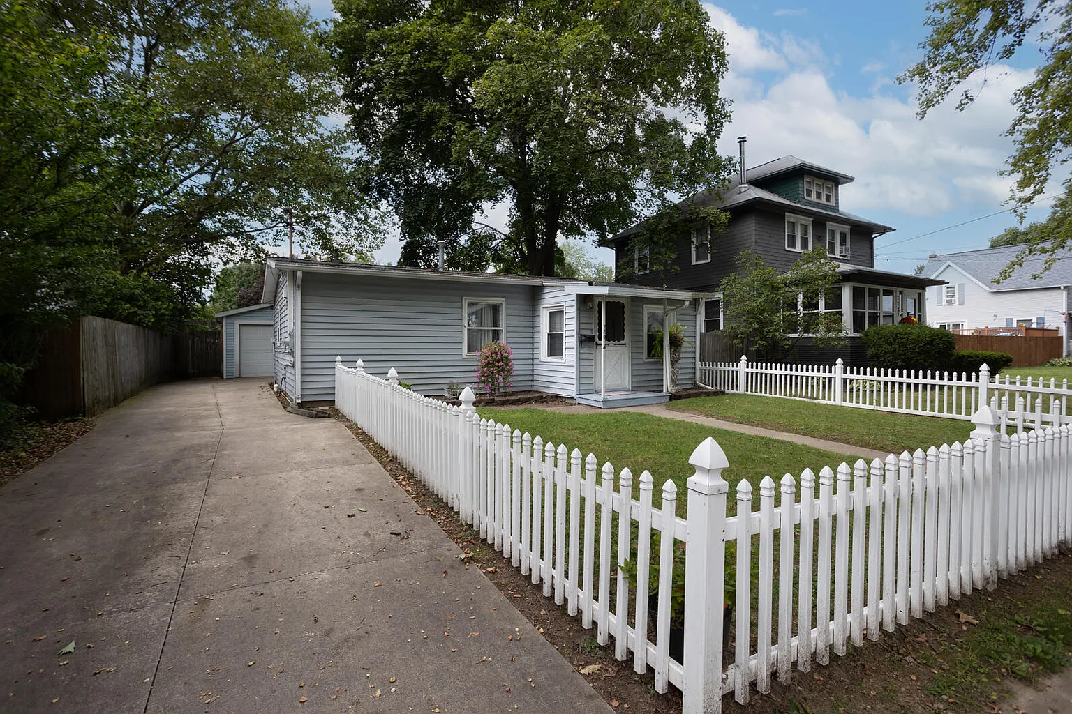 720 Seymour Ave photo 1