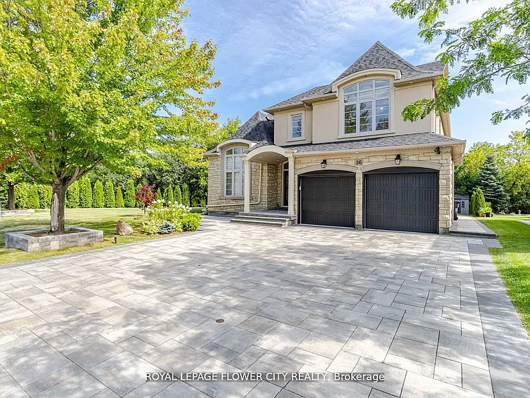 36 Louvain Dr — Photo 2