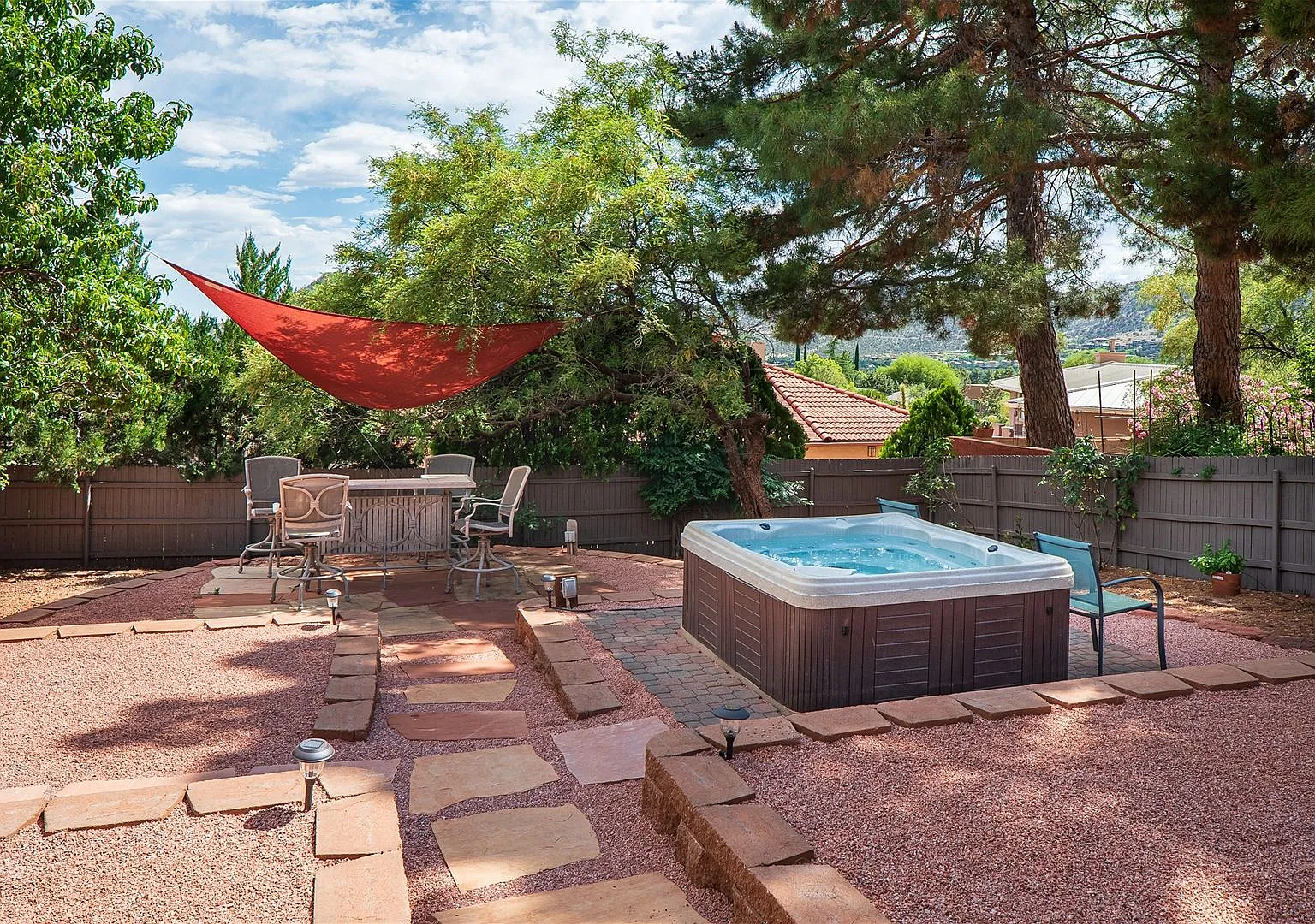 Home in VOC with views and hot tub — Photo 2